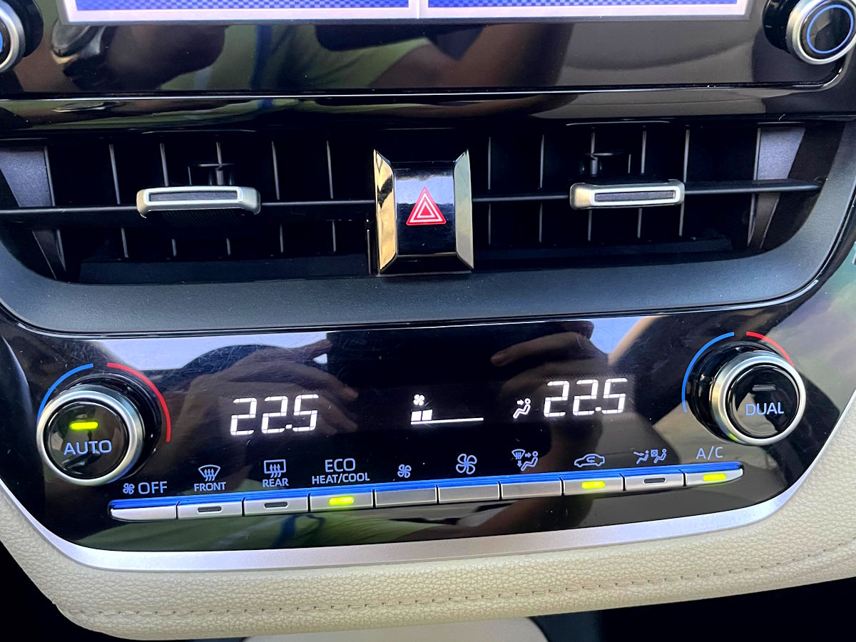 Corolla Altis Premium Hybrid 2020