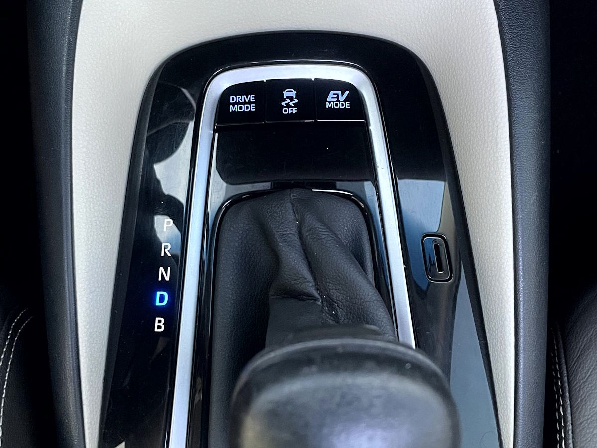 Corolla Altis Premium Hybrid 2020