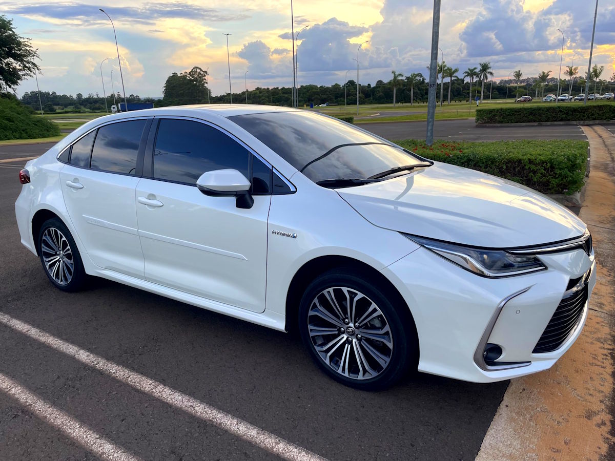 Corolla Altis Premium Hybrid 2020