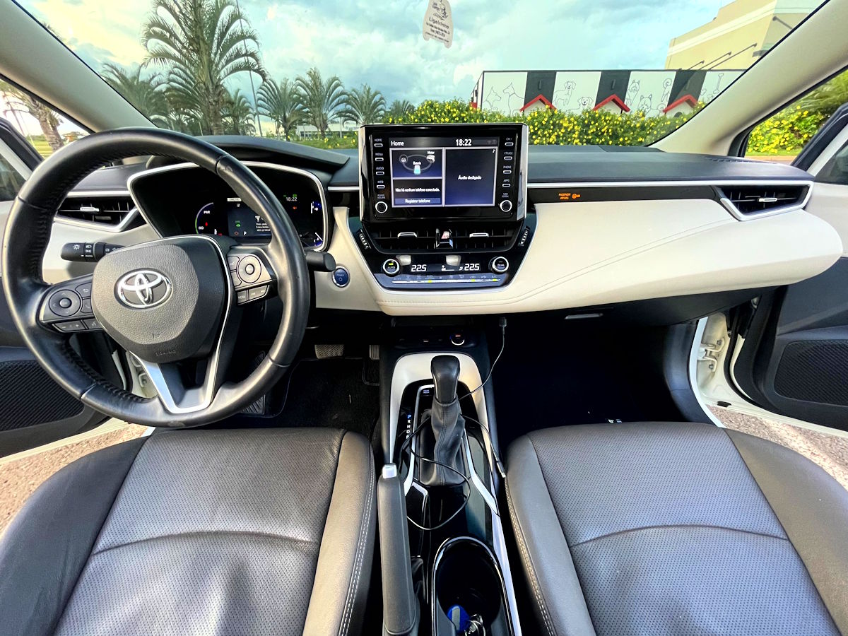 Corolla Altis Premium Hybrid 2020