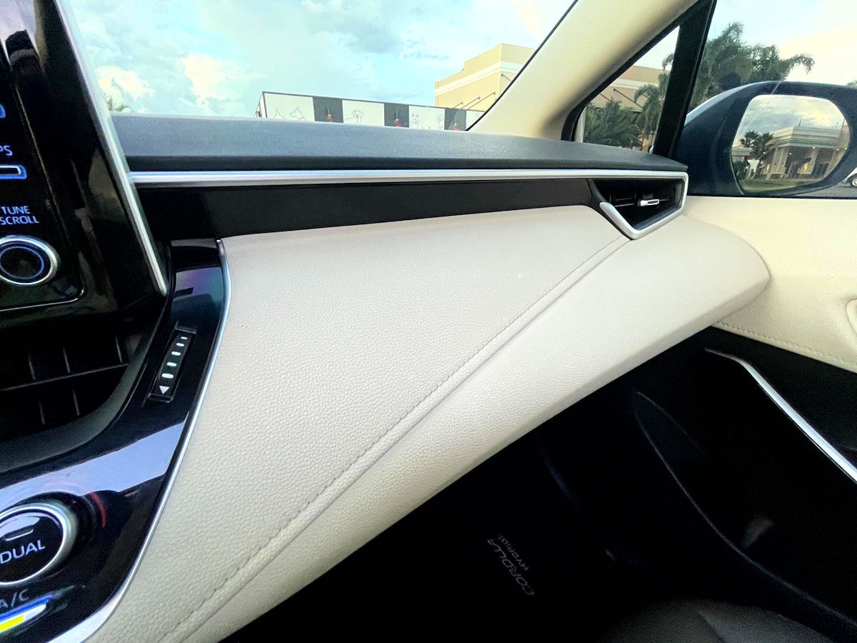 Corolla Altis Premium Hybrid 2020