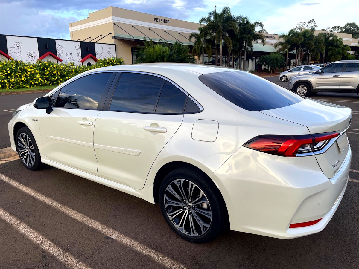 Corolla Altis Premium Hybrid 2020
